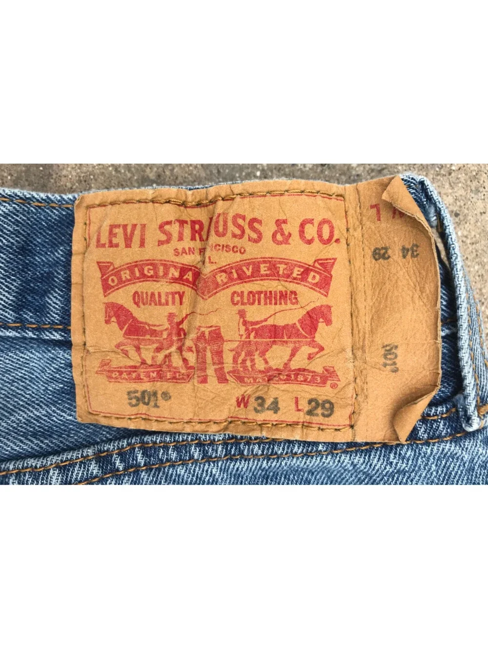 Levis Jeans Mens 34x29 Blue 501 Classic Straight Leg Modern Button Fly Work Pant
